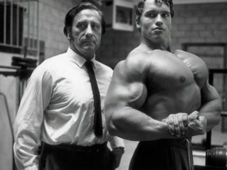 entraînement musculation : séance de musculation avec différents équipements