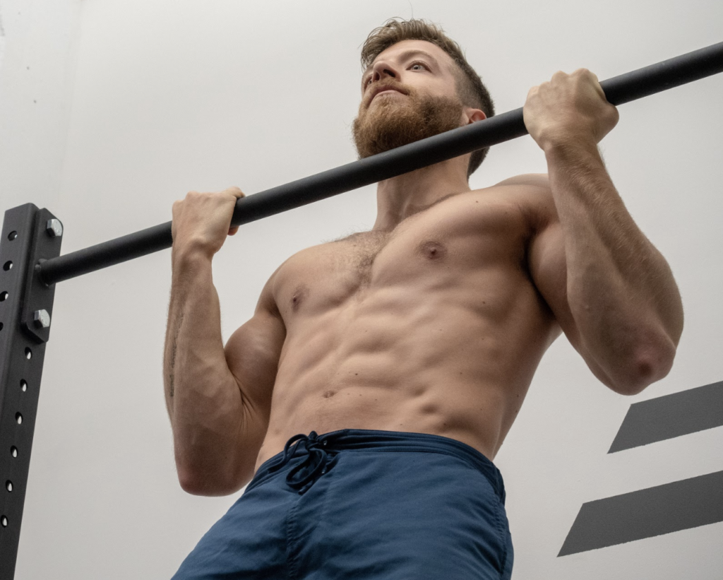 tractions : démonstration des tractions en pronation et en supination