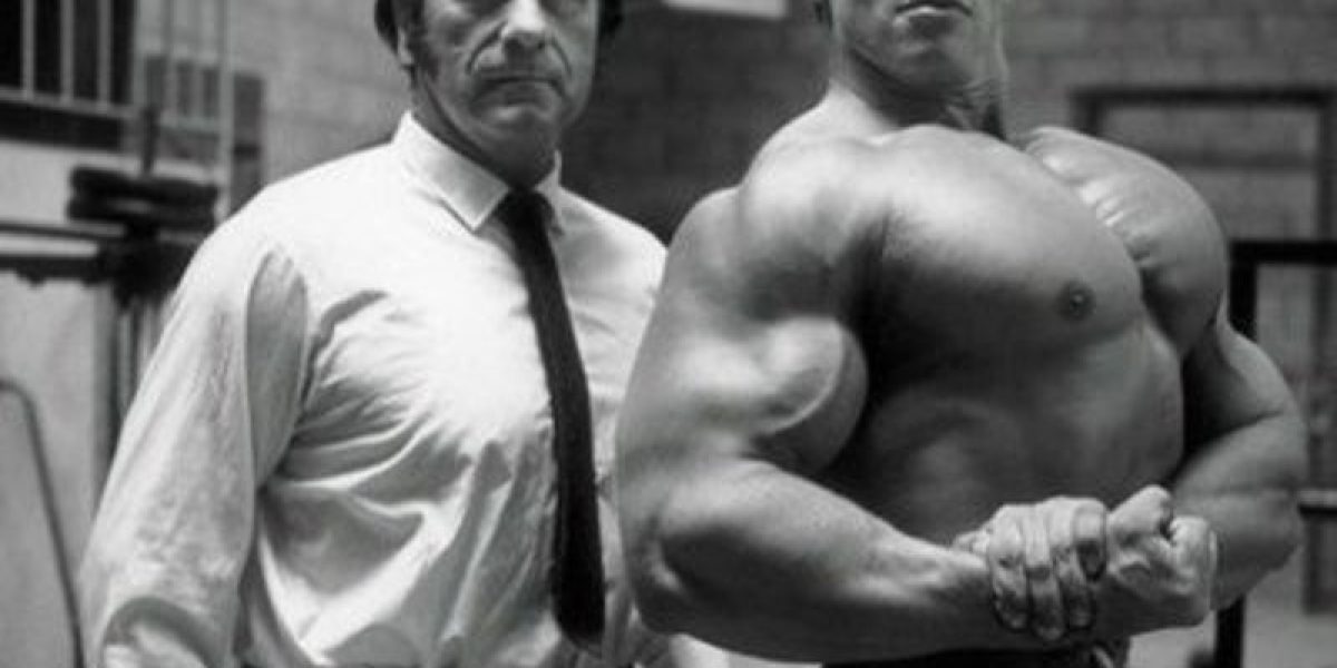 entraînement musculation : séance de musculation avec différents équipements